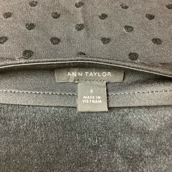 ANN TAYLOR VELVET DOT TOP - Picture 4 of 6
